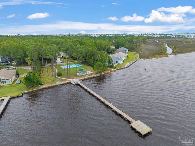 5602 North Shore Way, Pensacola, FL 32507