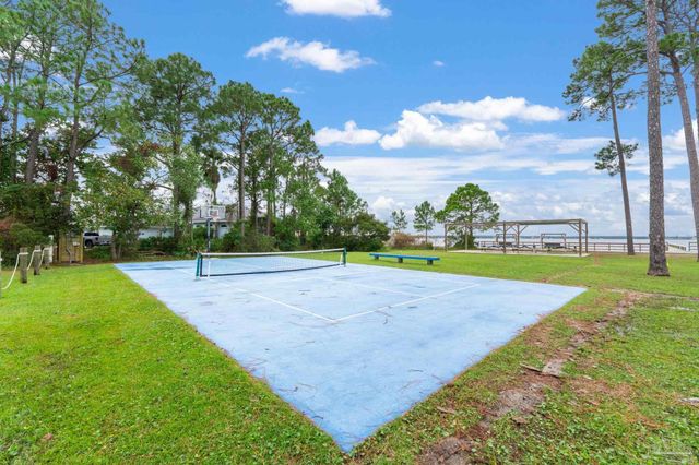 5602 North Shore Way, Pensacola, FL 32507