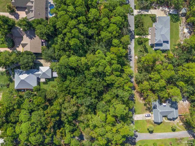 5602 North Shore Way, Pensacola, FL 32507
