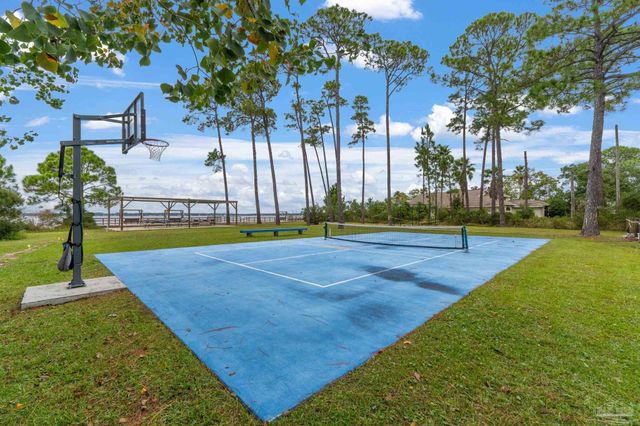 5602 North Shore Way, Pensacola, FL 32507