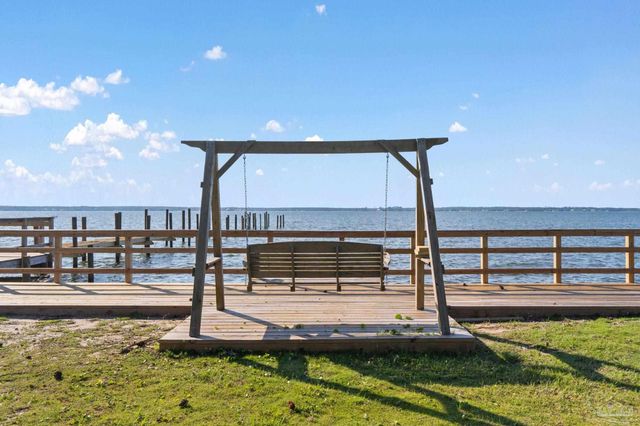 5602 North Shore Way, Pensacola, FL 32507