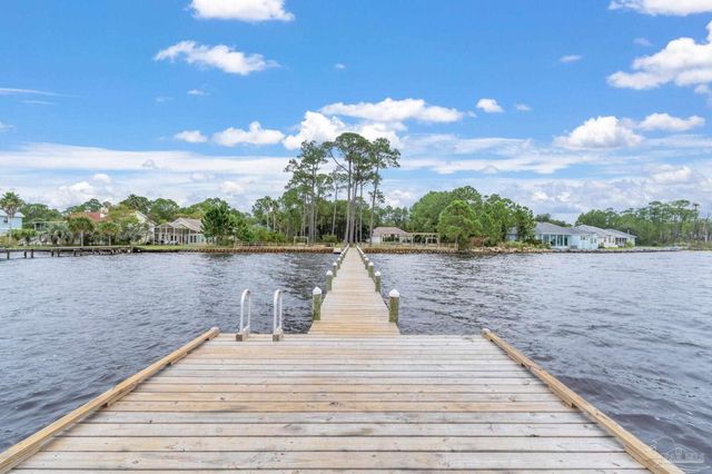 5602 North Shore Way, Pensacola, FL 32507