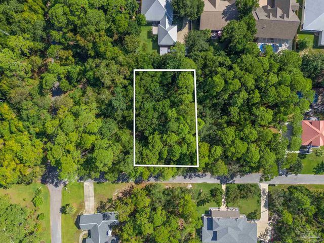 5602 North Shore Way, Pensacola, FL 32507