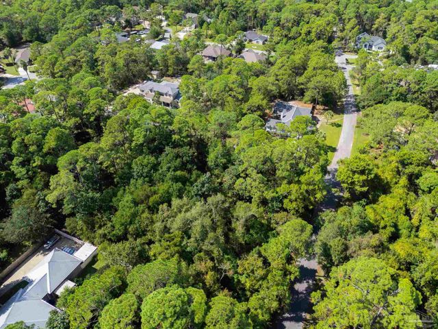 5602 North Shore Way, Pensacola, FL 32507