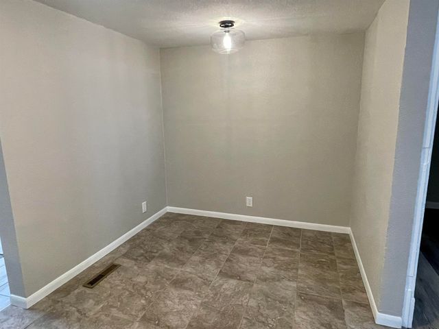 1107 Gypsum Ave., Salina, KS 67401