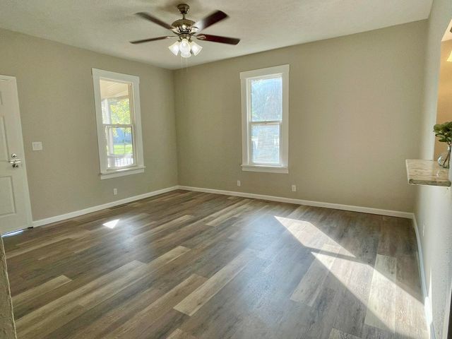 1107 Gypsum Ave., Salina, KS 67401