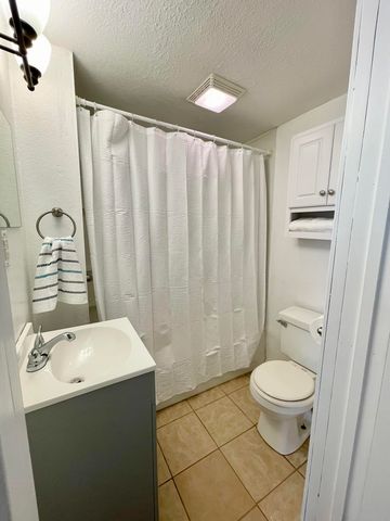 1107 Gypsum Ave., Salina, KS 67401