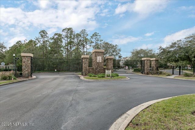 13364 BEACH Boulevard 324, Jacksonville, FL 32224
