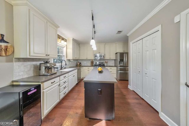 3056 Eagle Watch Drive, Woodstock, GA 30189
