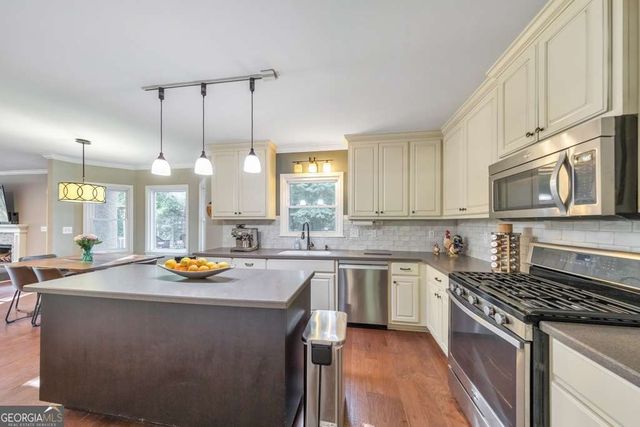 3056 Eagle Watch Drive, Woodstock, GA 30189