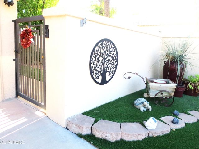 4574 WEEPING WILLOW Drive, El Paso, TX 79922