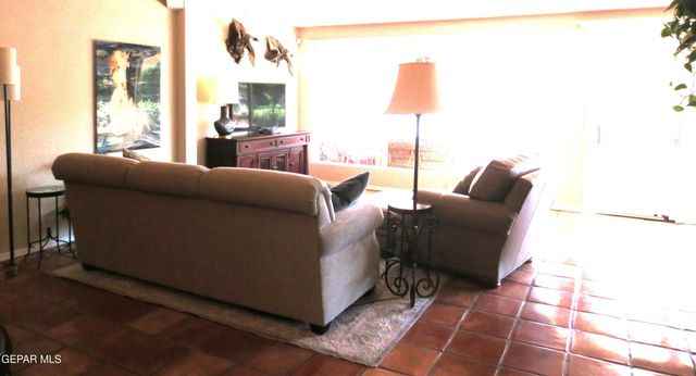 4574 WEEPING WILLOW Drive, El Paso, TX 79922