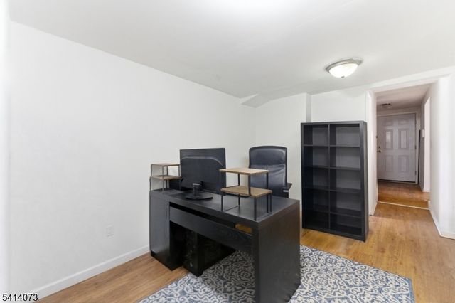 2455 3Rd St, Fort Lee Boro, NJ 07024