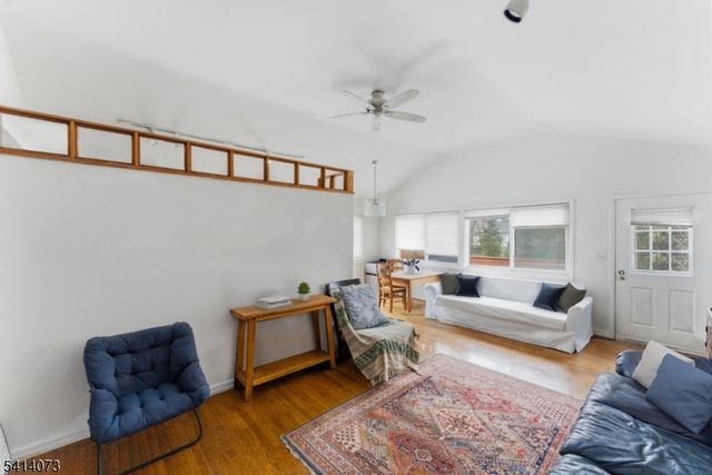 2455 3Rd St, Fort Lee Boro, NJ 07024