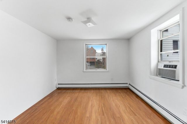 2455 3Rd St, Fort Lee Boro, NJ 07024