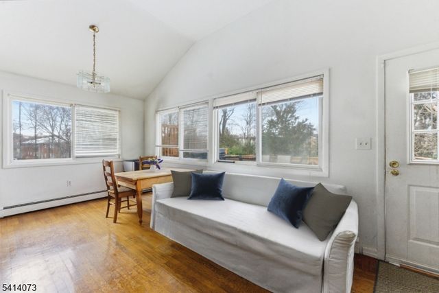 2455 3Rd St, Fort Lee Boro, NJ 07024