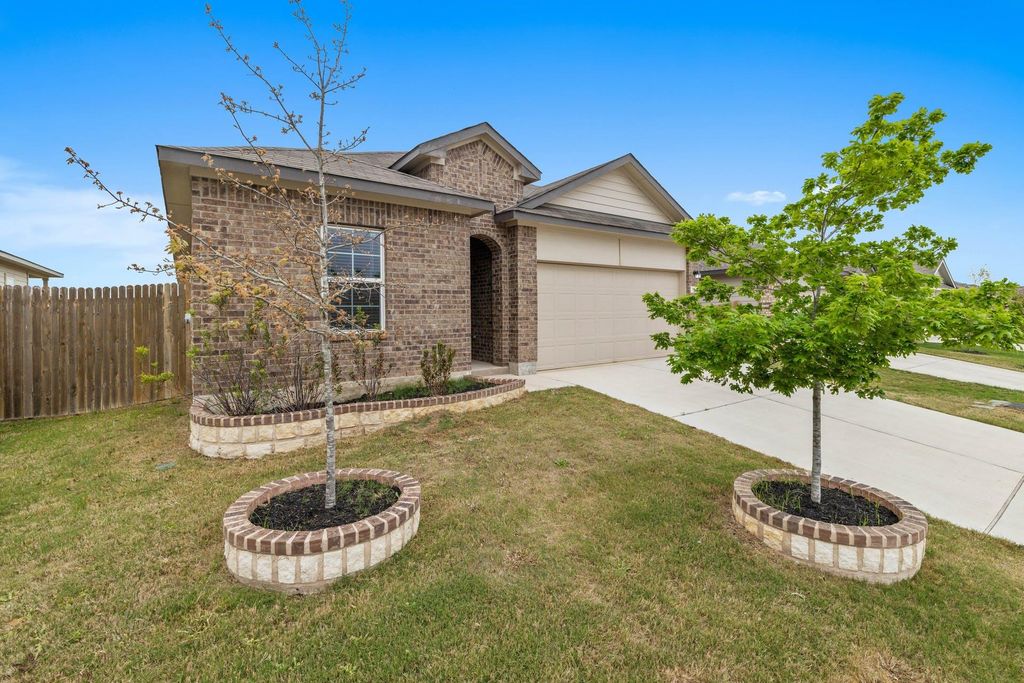 229 Independence Ave, Liberty Hill, TX 78642