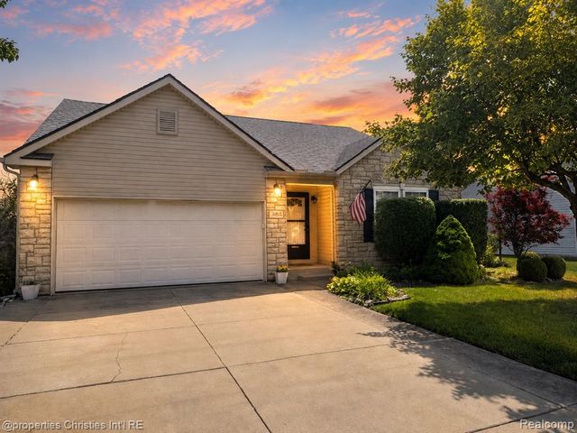 1892 Elkton Drive, Monroe, MI 48162