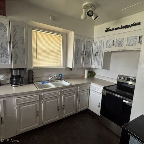1407 W 22nd Street, Lorain, OH 44052