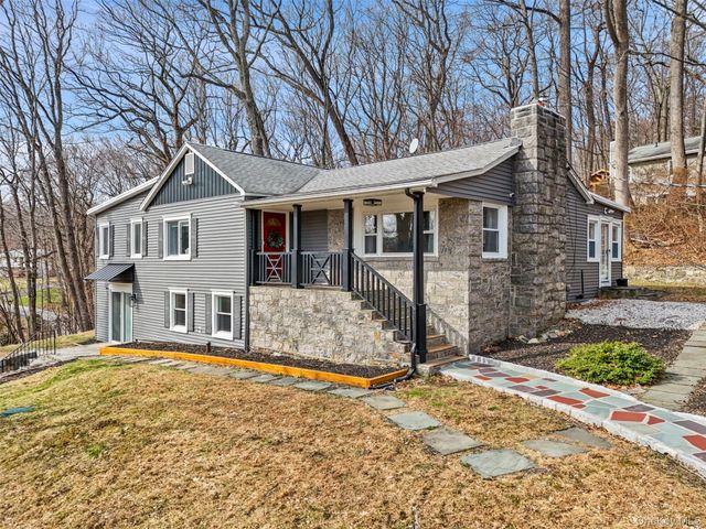 11 Split Rock Road, Mahopac, NY 10541
