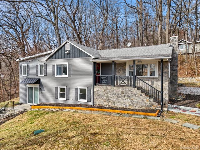 11 Split Rock Road, Mahopac, NY 10541