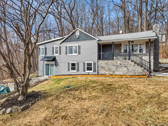 11 Split Rock Road, Mahopac, NY 10541
