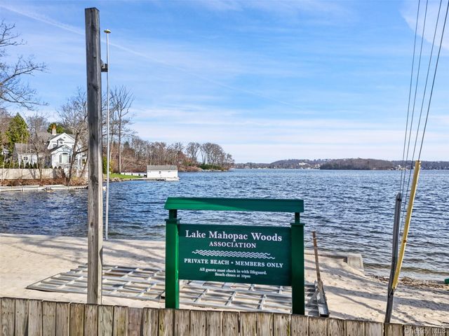 11 Split Rock Road, Mahopac, NY 10541