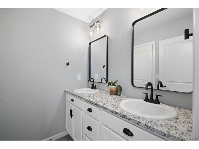 15429 W Baltic Ave Ave, Lakewood, CO 80228