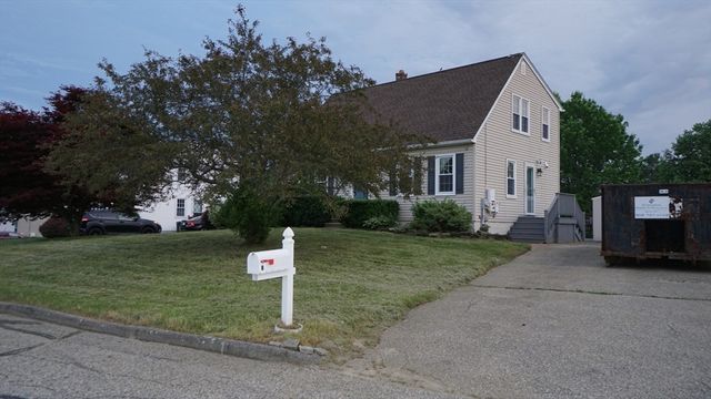 7 Rolling Ridge Rd, Rutland, MA 01543