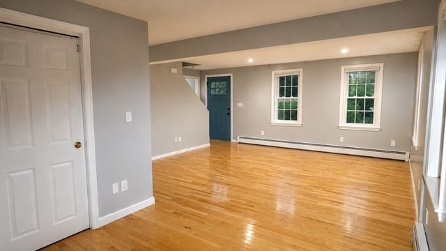 7 Rolling Ridge Rd, Rutland, MA 01543