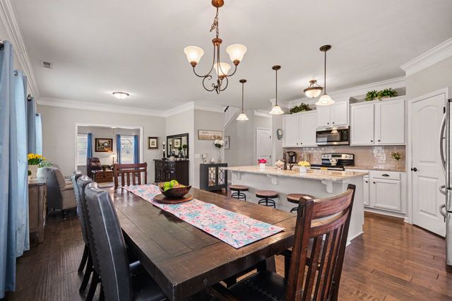 2501 Pinnacle Dr, Chapel Hill, TN 37034