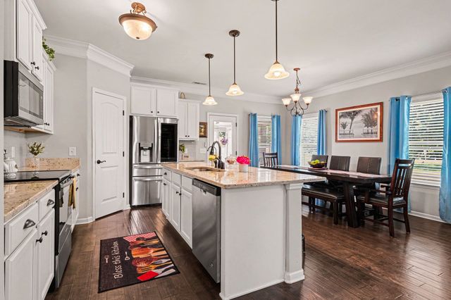 2501 Pinnacle Dr, Chapel Hill, TN 37034