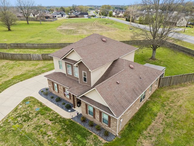 2501 Pinnacle Dr, Chapel Hill, TN 37034