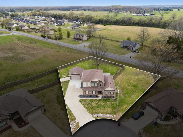 2501 Pinnacle Dr, Chapel Hill, TN 37034