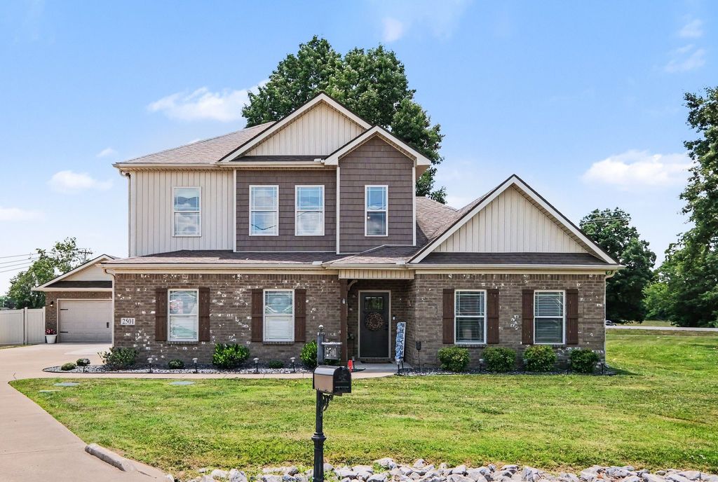 2501 Pinnacle Dr, Chapel Hill, TN 37034
