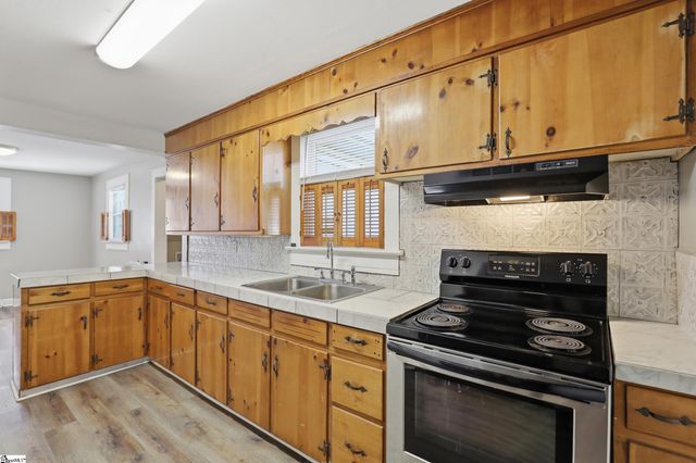 1021 Gentry Memorial Highway, Easley, SC 29640