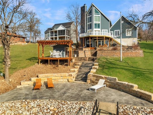 606 Lake Viking Terrace, Gallatin, MO 64640