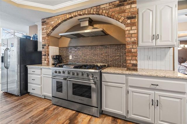 606 Lake Viking Terrace, Gallatin, MO 64640