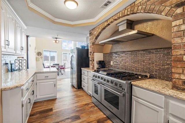 606 Lake Viking Terrace, Gallatin, MO 64640