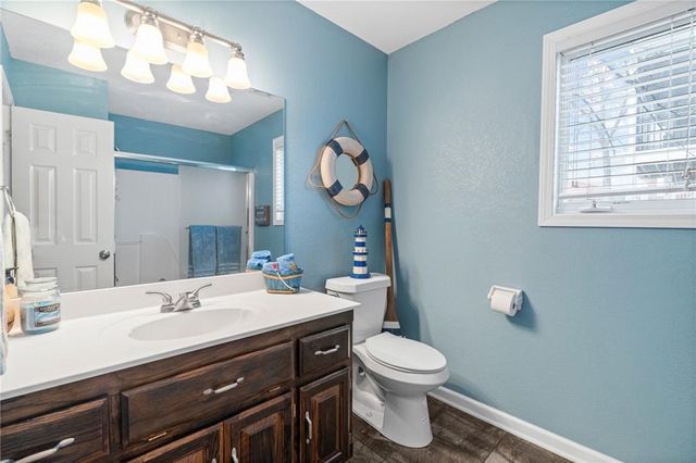 606 Lake Viking Terrace, Gallatin, MO 64640