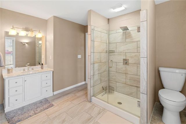 606 Lake Viking Terrace, Gallatin, MO 64640