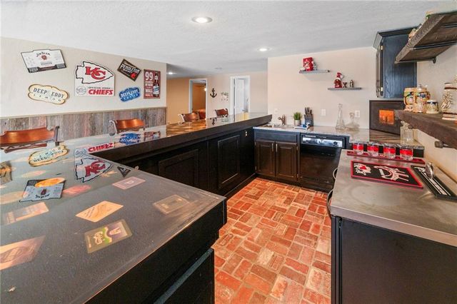 606 Lake Viking Terrace, Gallatin, MO 64640