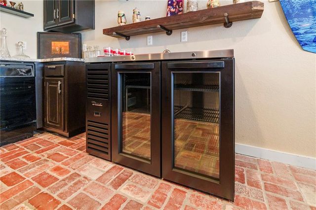 606 Lake Viking Terrace, Gallatin, MO 64640