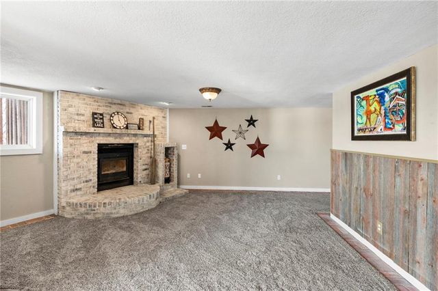 606 Lake Viking Terrace, Gallatin, MO 64640