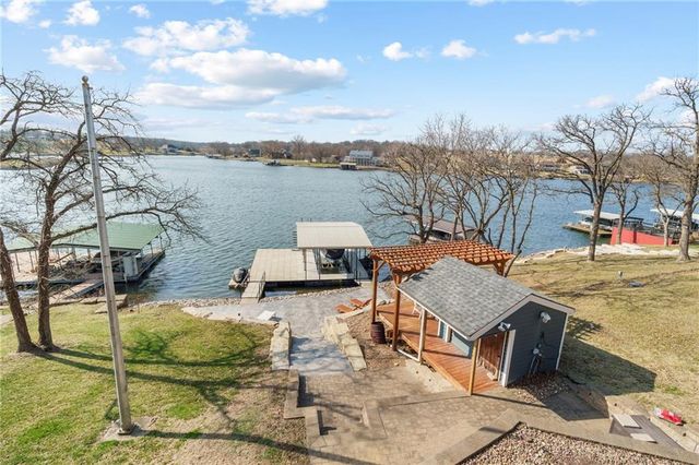 606 Lake Viking Terrace, Gallatin, MO 64640