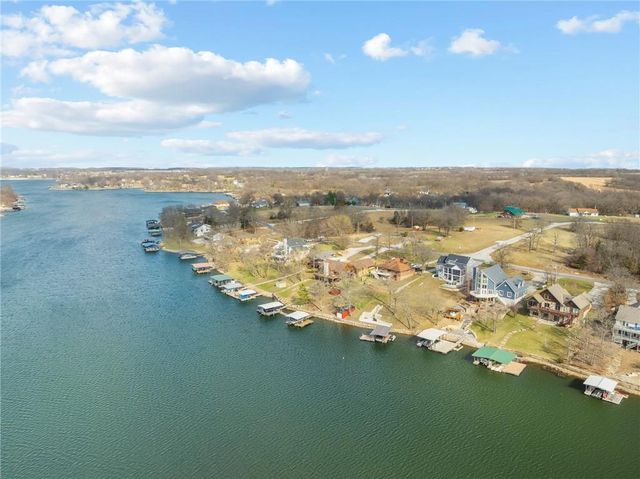 606 Lake Viking Terrace, Gallatin, MO 64640