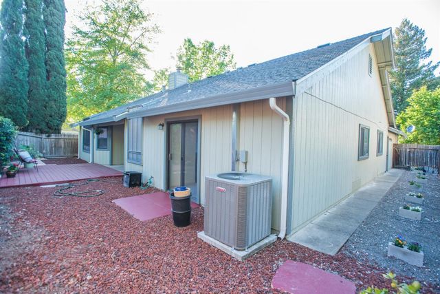 7761 Roberts River Way, Sacramento, CA 95831