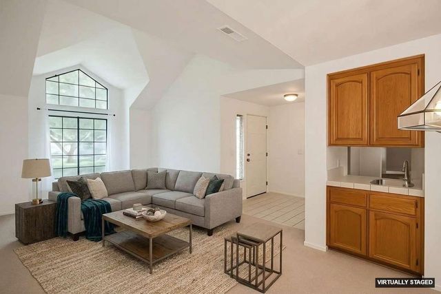 7761 Roberts River Way, Sacramento, CA 95831
