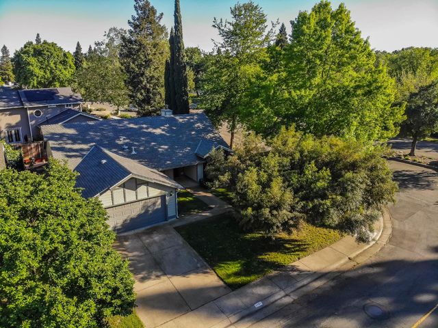 7761 Roberts River Way, Sacramento, CA 95831