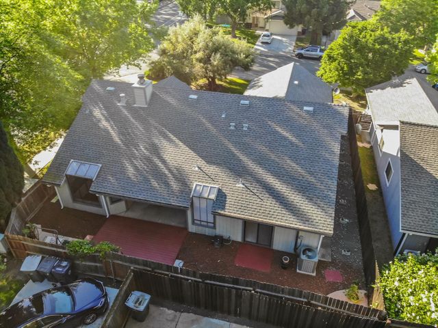 7761 Roberts River Way, Sacramento, CA 95831